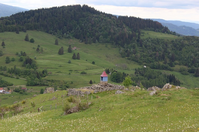 chapelle-de-la-salette-le-menil-4.jpg
