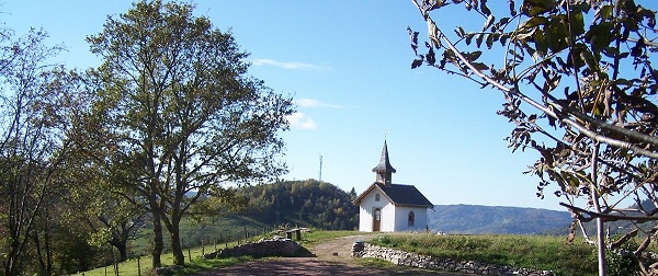 LA CHAPELLE DE PITIÉ LE MENIL