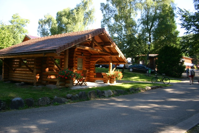 745000013_10.jpg