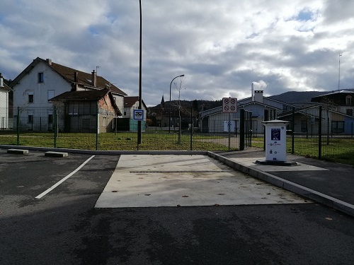 AIRE DE STATIONNEMENT ET DE SERVICE CAMPING-CAR  AU THILLOT LE THILLOT