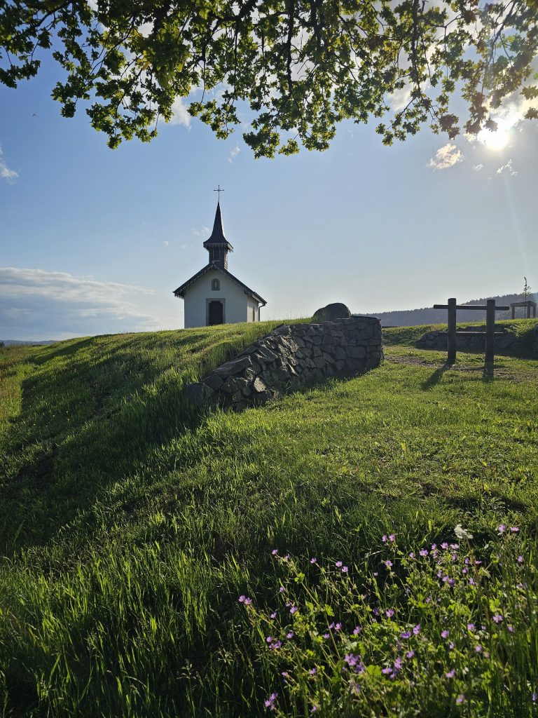 chapelle-de-pitie-le-menil-4.jpg