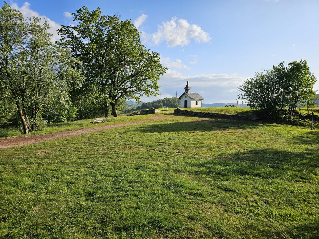 chapelle-de-pitie-le-menil-5.jpg