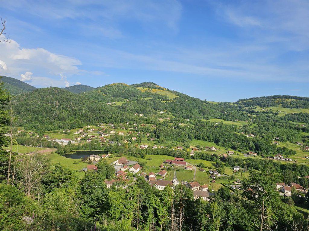 circuit-grand-roche-le-menil-3.jpg