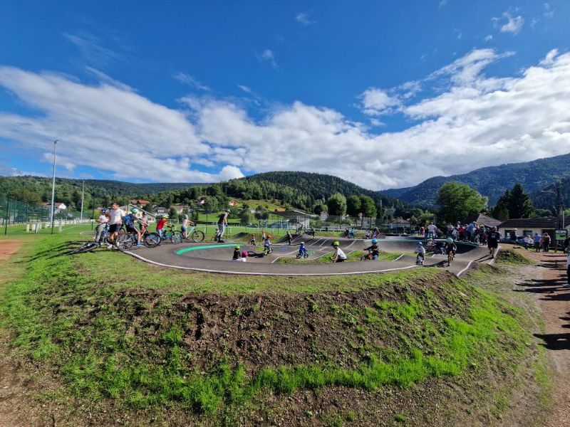 pumptrack-des-ballons-saint-maurice-sur-moselle-2.jpg
