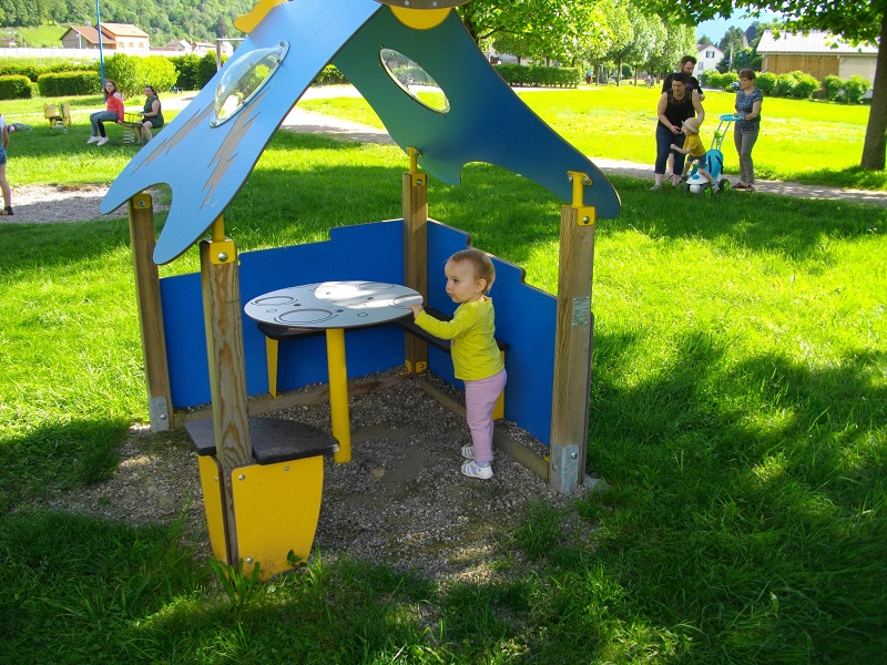 aire-de-jeux-la-mouline-bussang-2.jpg