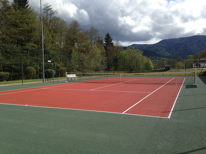 terrain-tennis-saint-maurice-sur-moselle-vosges-1.jpg