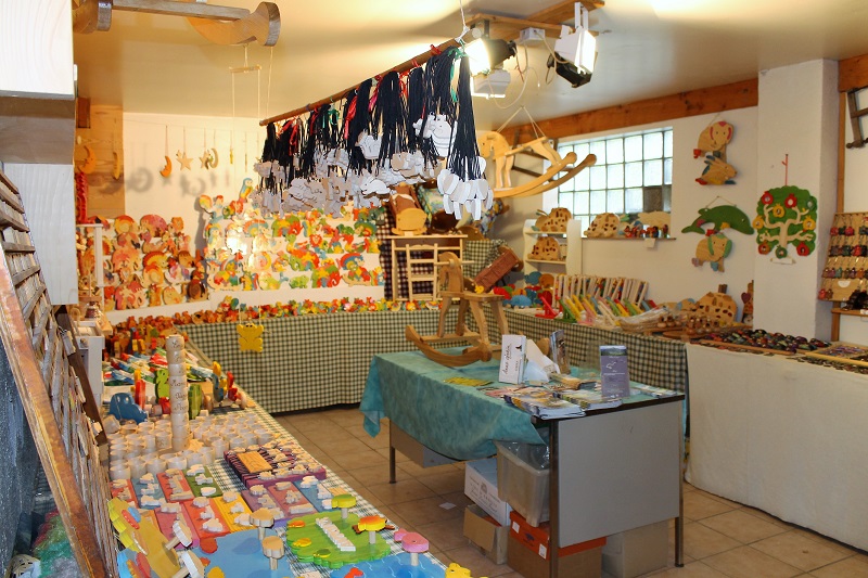 atelier-jouets-en-bois-aubry-4.jpg