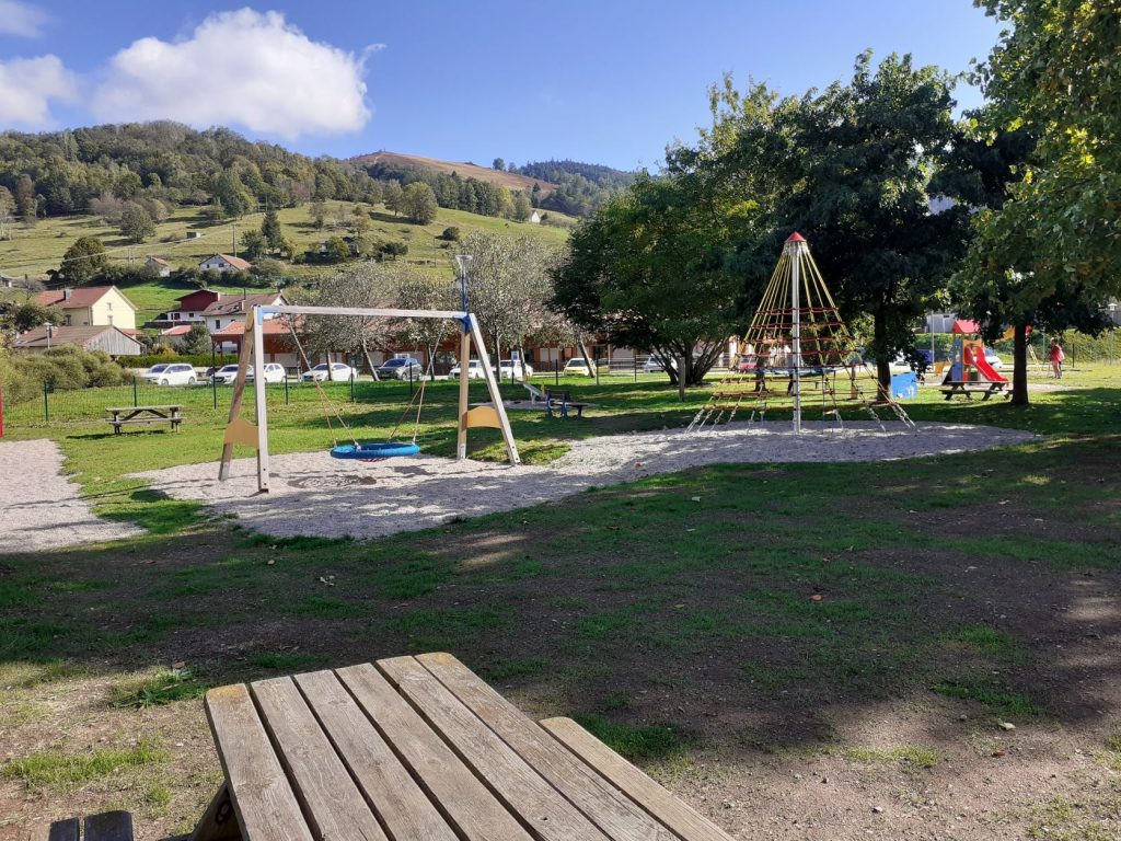 aire-de-jeux-la-mouline-bussang-5.jpg