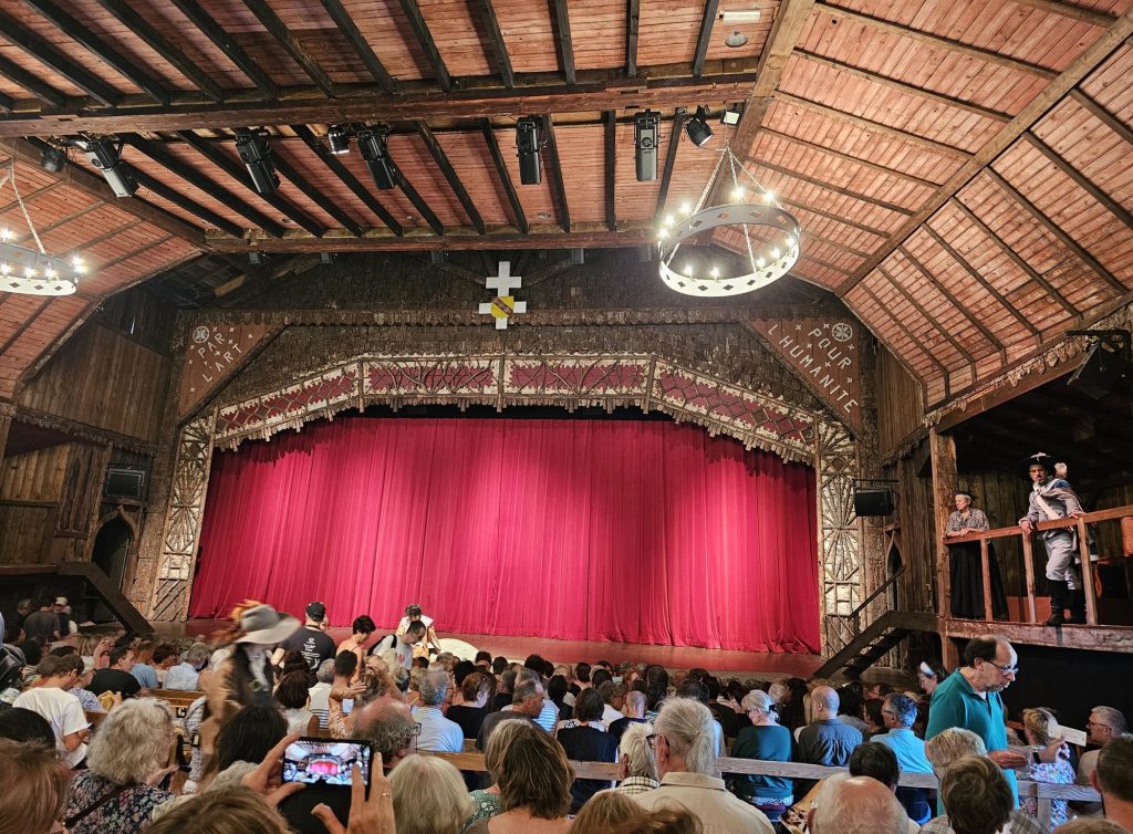 "Théâtre du Peuple" : hériter des brumes BUSSANG