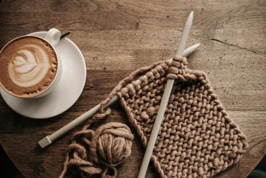 La journée mondiale du tricot LE MENIL