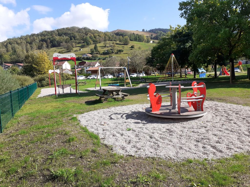 aire-de-jeux-la-mouline-bussang-4.jpg