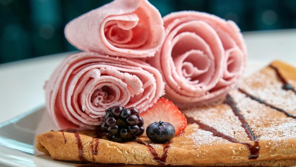 Octobre rose vente de crêpes LE THILLOT